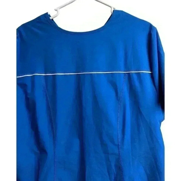 Jaanuu Women’s Scrub Top - Picture 8 of 8